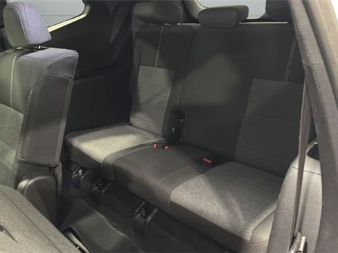 Used 2025 GMC Acadia Elevation image 40