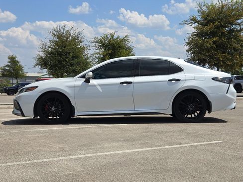 Used 2022 Toyota Camry XSE FWD image 2
