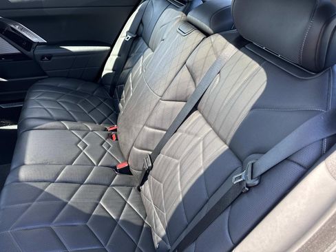 Certified 2023 BMW 760i xDrive w/ Executive Package image 14