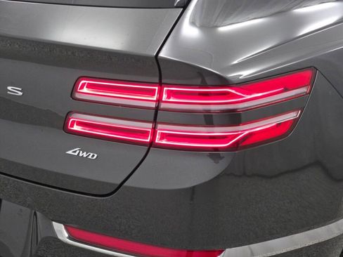 Used 2024 Genesis GV80 2.5T image 13