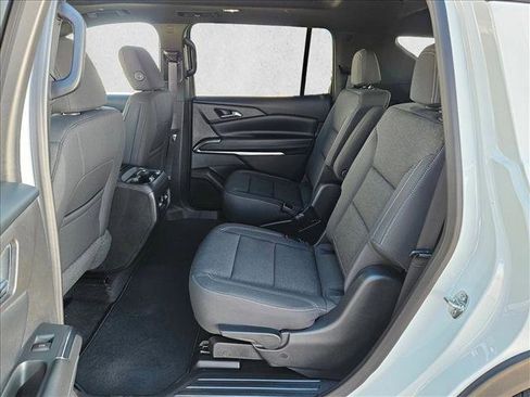 New 2026 Chevrolet Traverse LT w/ Sun and Wheel Package image 17