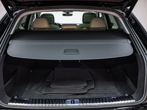 Used 2021 Audi e-tron Premium Plus w/ Premium Plus Package image 27