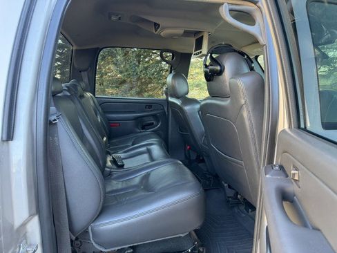 Used 2005 GMC Sierra 2500 SLT w/ Heavy-Duty Power Package image 15