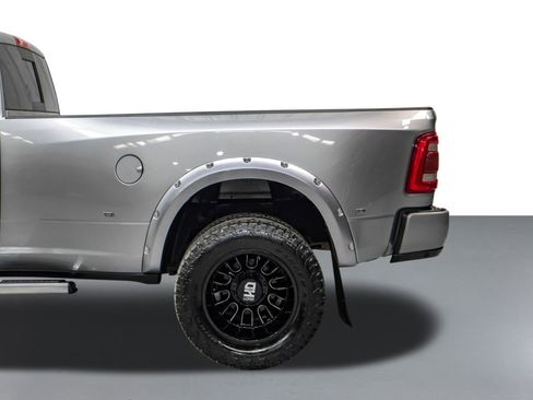 Used 2024 RAM 3500 Laramie image 12