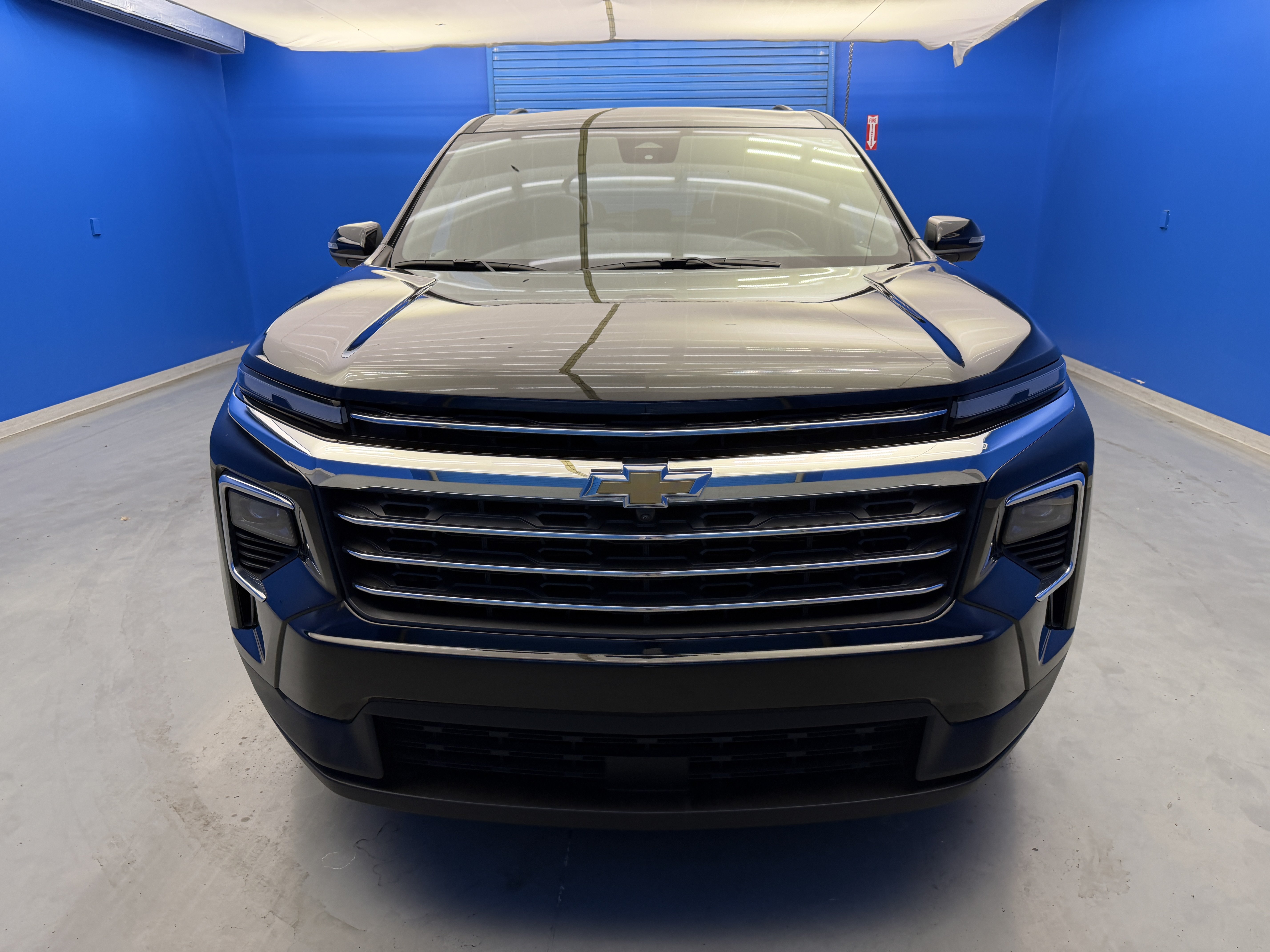 Used 2026 Chevrolet Traverse LT w/ Driver Confidence Package FWD image 3