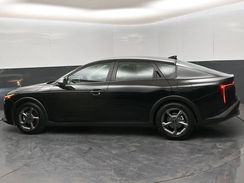 Used 2025 Kia K4 LXS image 5