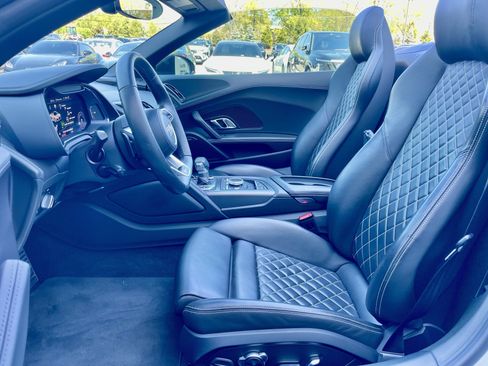 Used 2018 Audi R8 V10 AWD/4WD image 14
