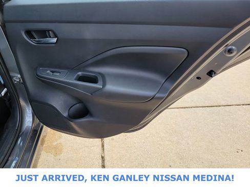 Used 2025 Nissan Versa SV FWD image 19