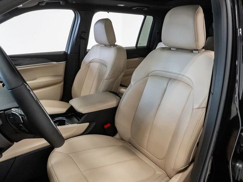New 2025 Jeep Grand Cherokee L Limited w/ Luxury Tech Group II AWD/4WD image 10