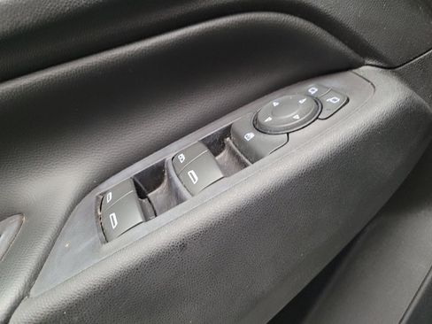 Used 2018 Chevrolet Equinox LT FWD image 27