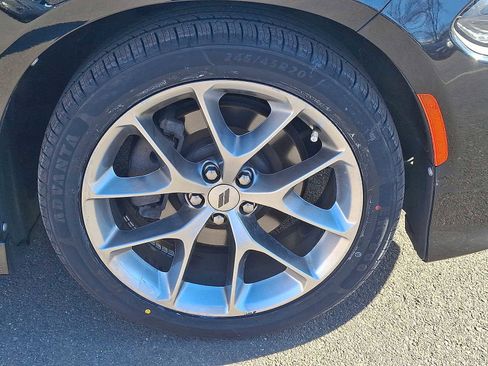 Used 2019 Dodge Charger R/T w/ Plus Group image 27