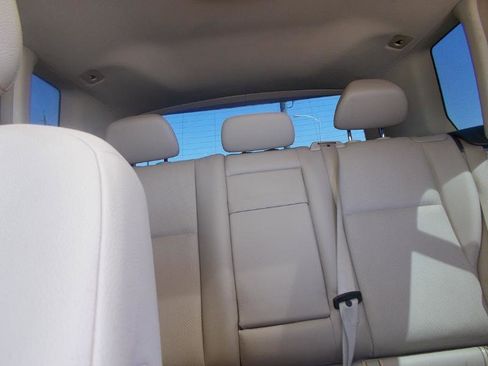 Used 2011 Mercedes-Benz GLK 350 2WD image 23