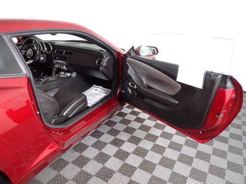 Used 2010 Chevrolet Camaro LT RWD image 31