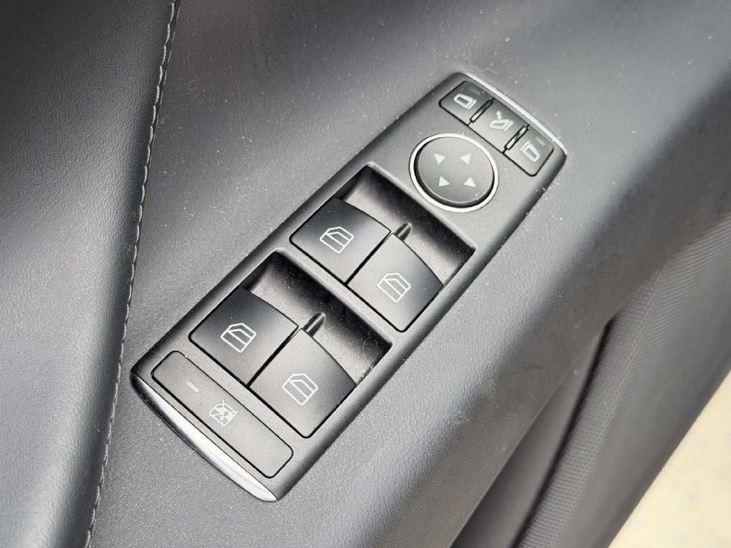 Used 2020 Tesla Model X Long Range AWD/4WD image 17