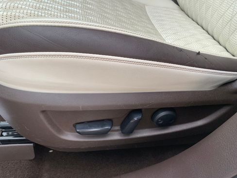 Used 2019 INFINITI QX50 Essential w/ Sensory Package image 14