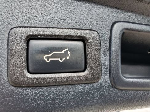 Used 2017 Subaru Forester 2.0XT Touring AWD/4WD image 40