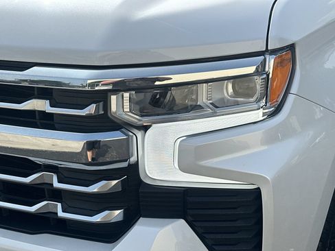 Used 2024 Chevrolet Silverado 1500 LTZ w/ LTZ Premium Package AWD/4WD image 11