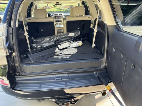 Used 2020 Lexus GX 460 Premium AWD/4WD image 32
