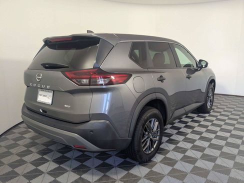 Used 2023 Nissan Rogue S AWD/4WD image 5
