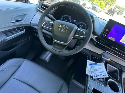 New 2026 Toyota Sienna XSE AWD/4WD image 20