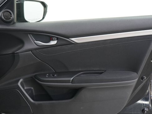 Used 2018 Honda Civic EX-T image 9