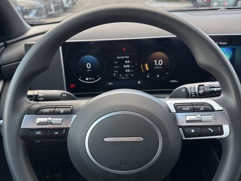 Used 2025 Hyundai Santa Cruz SEL AWD/4WD image 17