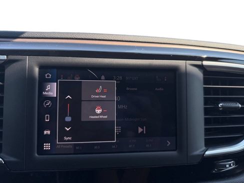 Used 2023 Chrysler Voyager LX FWD image 16