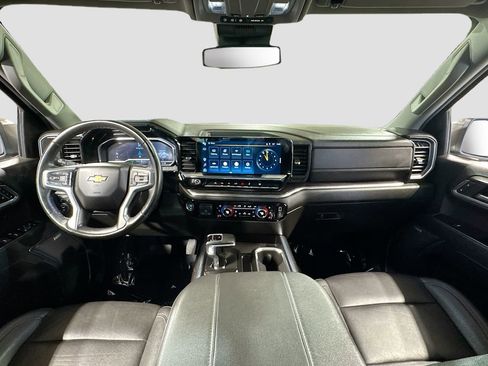 Used 2024 Chevrolet Silverado 1500 LTZ AWD/4WD image 12