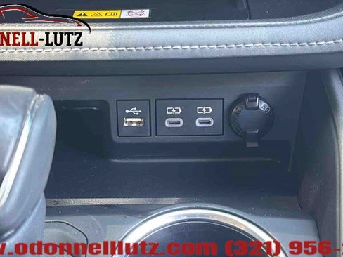 Used 2023 Toyota Highlander XLE FWD image 29