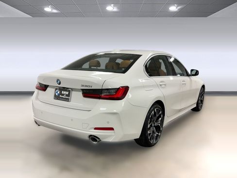 Used 2026 BMW 330i Sedan w/ Premium Package RWD image 7
