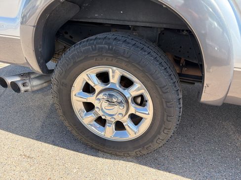 Used 2012 Ford F250 Lariat w/ Lariat Interior Pkg AWD/4WD image 5