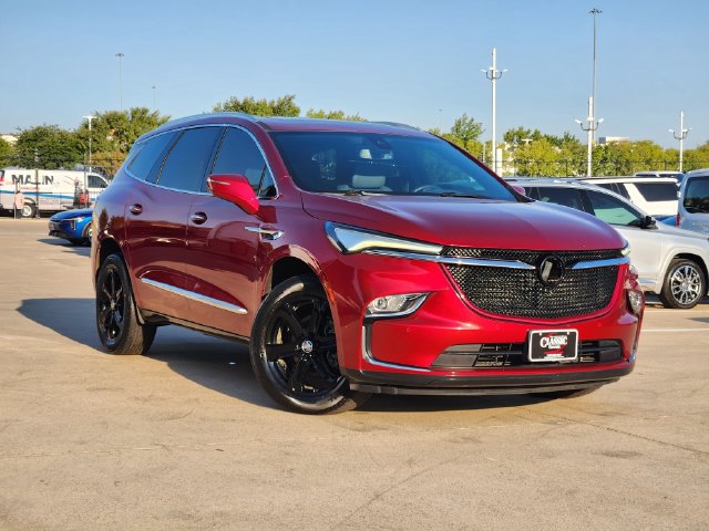 Used 2023 Buick Enclave Essence w/ Experience Buick Package FWD image 2