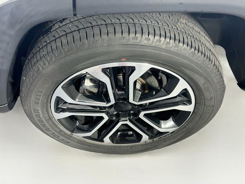 Used 2022 Jeep Compass Limited AWD/4WD image 29