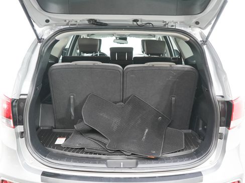 Used 2017 Hyundai Santa Fe SE w/ Cargo Package AWD/4WD image 17