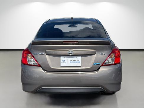 Used 2015 Nissan Versa SV FWD image 4