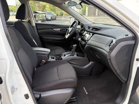 Used 2020 Nissan Rogue S AWD/4WD image 28