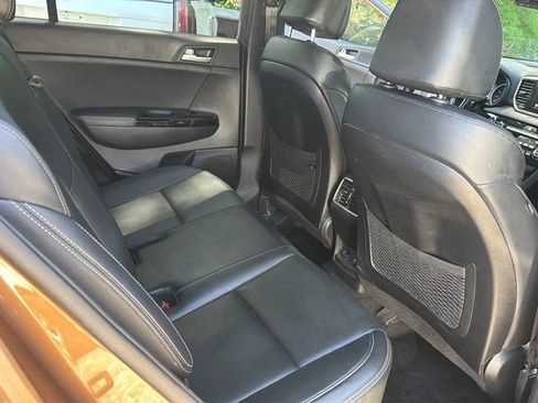 Used 2021 Kia Sportage S w/ S AWD Premium Package image 31