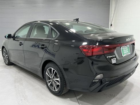 Used 2023 Kia Forte LXS image 6