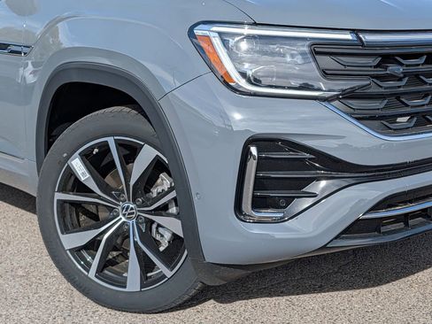 New 2026 Volkswagen Atlas SEL Premium R-Line image 2