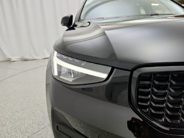 New 2026 Volvo XC40 B5 Core w/ Protection Package Premier AWD/4WD image 32