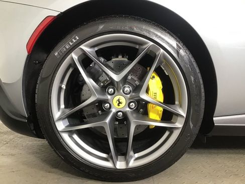 Used 2022 Ferrari Roma image 13