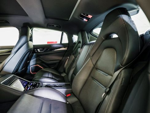 Certified 2023 Porsche Panamera Platinum Edition image 25