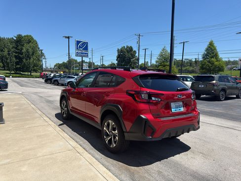 Used 2026 Subaru Crosstrek 2.5i Premium AWD/4WD image 5
