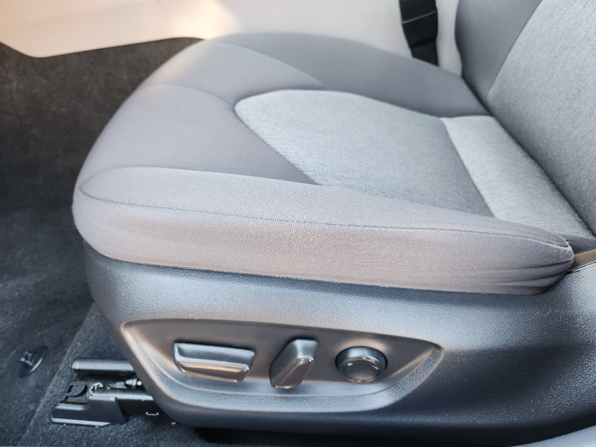 Used 2022 Toyota Camry LE FWD image 38