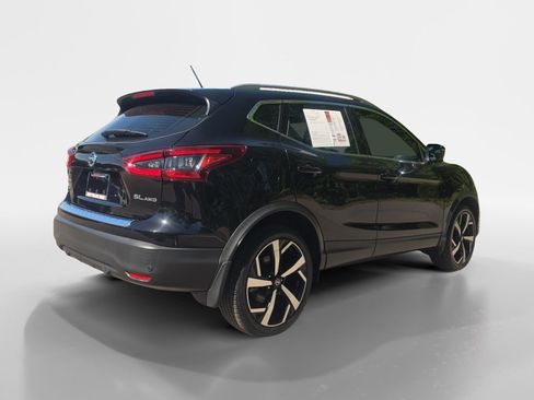 Certified 2022 Nissan Rogue Sport SL w/ Premium Package AWD/4WD image 5