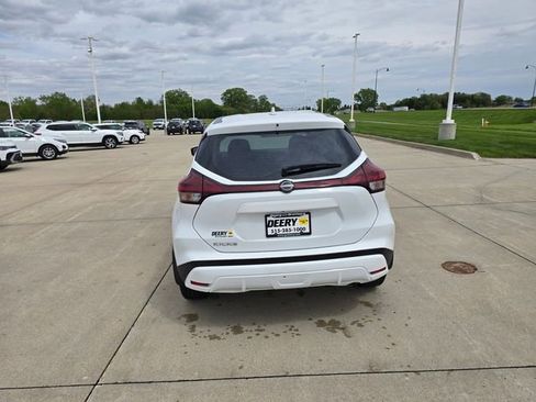 Used 2025 Nissan Kicks Play S FWD image 11