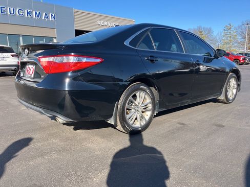 Used 2017 Toyota Camry SE image 8