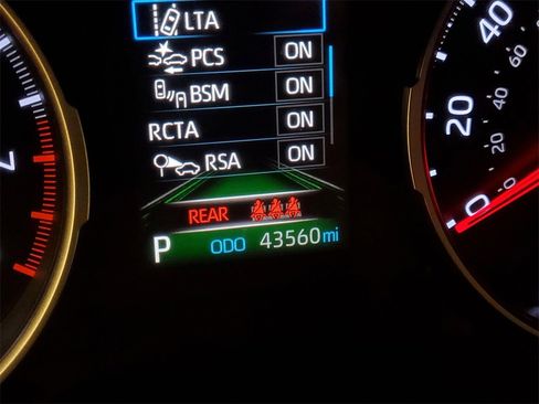 Used 2020 Toyota RAV4 XLE image 23