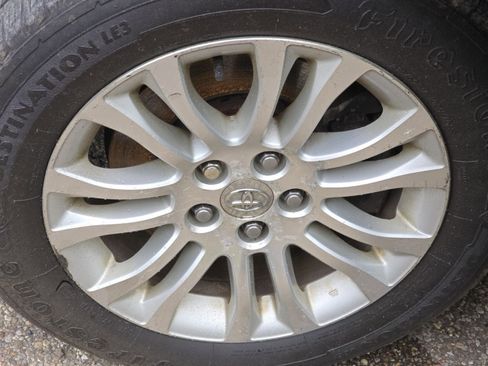 Used 2012 Toyota Sienna XLE w/ Premium Pkg FWD image 10