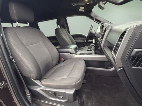 Used 2019 Ford F150 XLT w/ Equipment Group 302A Luxury AWD/4WD image 11